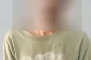 شرطة عدن تضبط أخطر سارق محتويات المركبات متلبساً