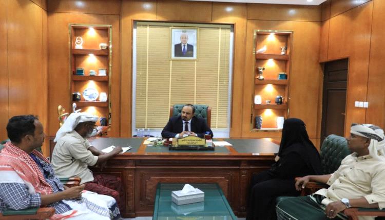 خلال لقاء محافظ حضرموت بهم ..
نقابة المعلمين والتربويين الجنوبيين بساحل حضرموت تؤكد وقوفها مع استمرار العملية التعلمية ودعم إصلاحات دولة رئيس الوزراء