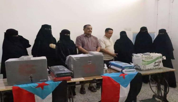 انتقالي لحج يدشن مشروع تدريب الخياطة لنساء المحافظة