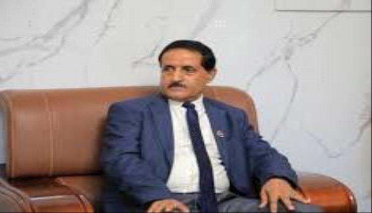 مساعد الأمين العام لشؤون المحافظات يعزي أسرتي آل عطروش وآل عبدالواسع