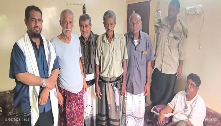 مدير عام خنفر يزور مدير مكتب التربية خنفر للاطمئنان على صحته بعد عودته من رحلة علاجية في مصر