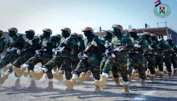 بحضور وزير الدفاع الداعري.. قوات الحزام الأمني تحتفي بتخرج الدفعة الحادي عشرة في العاصمة عدن