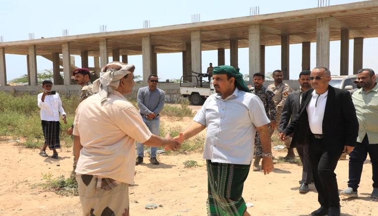 محافظ حضرموت يقدم التعازي في وفاة الفقيد صلاح بن سالم باذياب