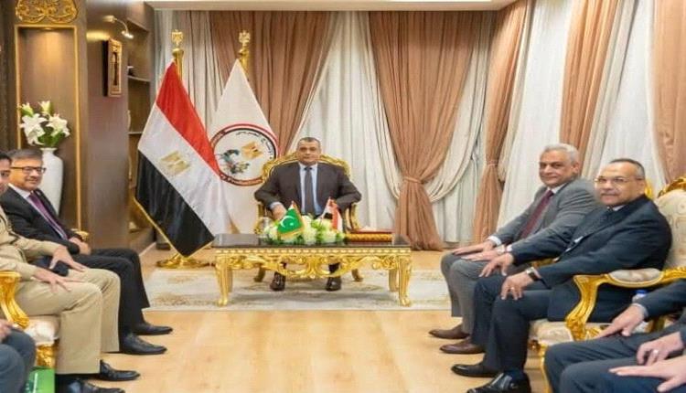 مصر و باكستان تبحثان التعاون في التصنيع العسكري