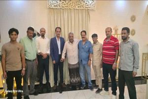 لقاء وطني يجمع الزعيم حسن أحمد باعوم بعدد من الشخصيات الوطنية والقيادات الجنوبية