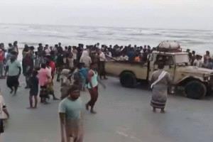نجاة صياد من الغرق بعد ابتلاع الأمواج قاربه بسواحل رضوم في شبوة