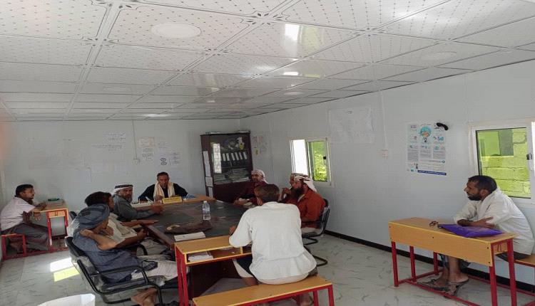 اجتماع استثنائي لإدارة مدرسة عثمان بن عفان (ثرة) مع مجلس الآباء والأهالي