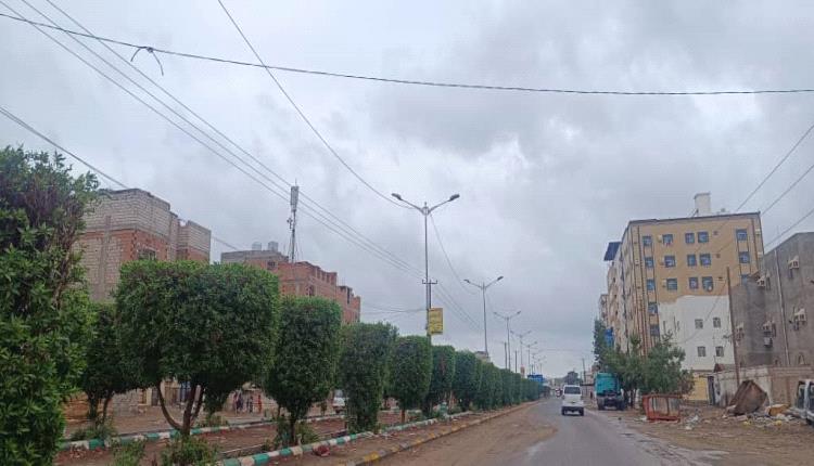 عدن.. انقطاع الماء عن مدينة الممدارة والأهالي يناشدون