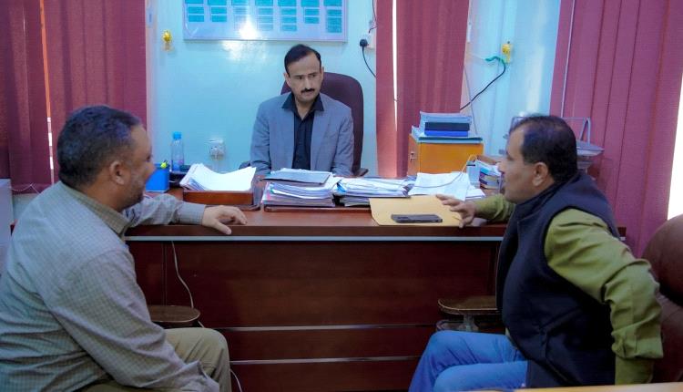 المحافظ بن الوزير يناقش مع هيئة مياه الريف حزمة المشاريع الطارئة الممولة من البرنامج السعودي.