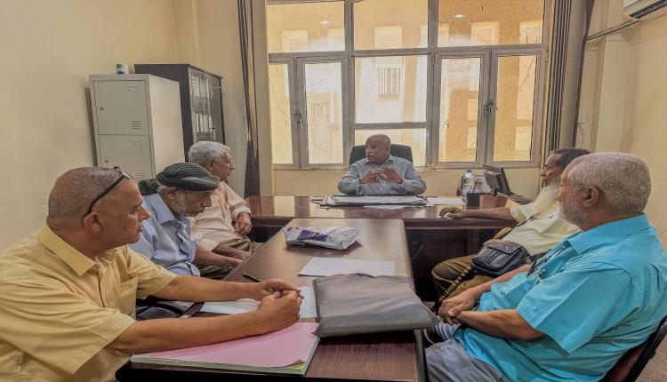 وزارة الزراعة والأسماك تناقش سير العمل وتطوير الأداء بالمحاجر النباتية بالعاصمة عدن