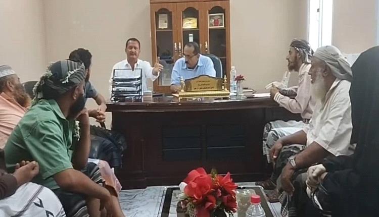 أمين محلي لحج يبحث مع مندوب الغاز المحافظة ووكلاء الحوطة وتبن آلية توزيع الغاز المنزلي بـالمحافظة