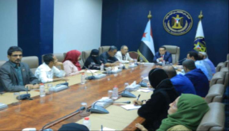 الحالمي يؤكد على توحيد الخطاب السياسي لتعزيز الهوية الوطنية خلال لقاء بالهيئة السياسية في عدن