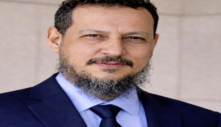 محافظ عدن يصدر قرارات بتكليف قيادات جديدة لإدارة عدد من المكاتب التنفيذية لتعزيز الأداء الإداري والخدمات