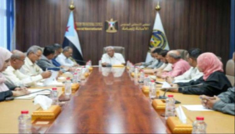 أمانة الانتقالي تحذر من محاولات إنشاء كيانات واهية وتتهم أطرافاً باستهداف الإرادة الجنوبية