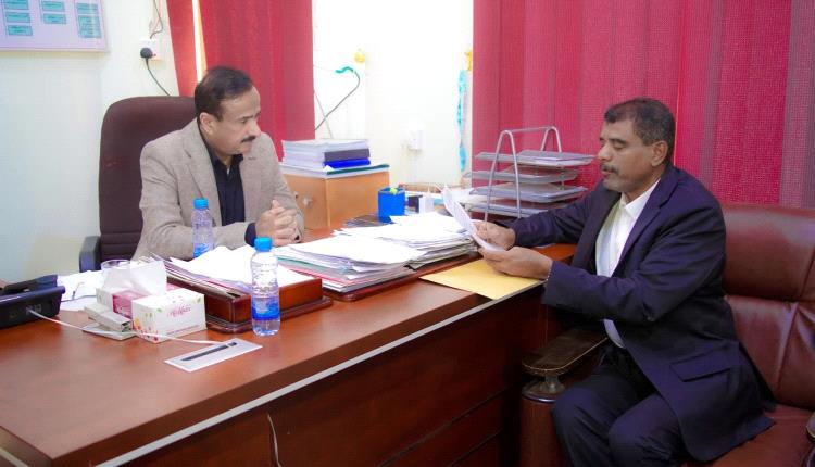 المحافظ بن الوزير يطّلع على تقرير نشاط مركز الأورام بشبوة للربع الأول من 2026م ويؤكد استمرار دعم خدمات المركز.