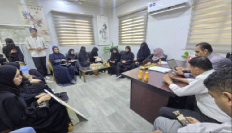 كلية اللغات والترجمة بجامعة عدن تبحث التحضيرات للاحتفال باليوم العالمي للغة الصينية