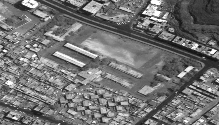 محافظ محافظة عدن يوجّه بتحويل معسكر 20 يونيو إلى مجمّع تعليمي حديث