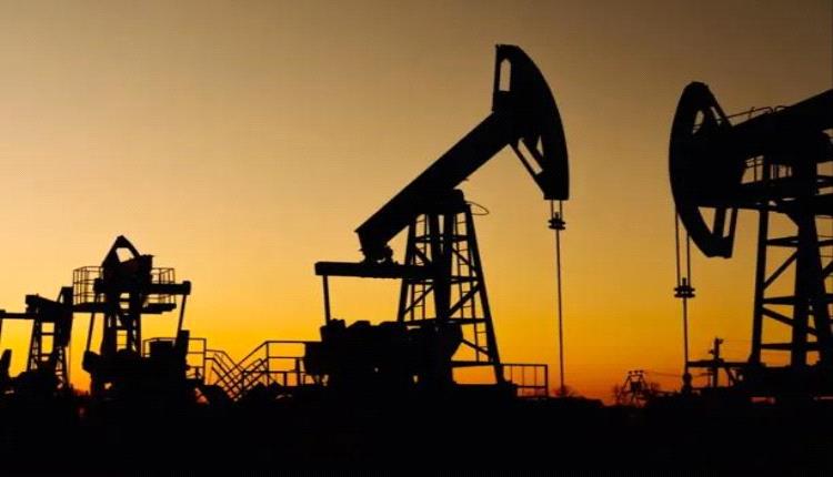 تراجع أسعار النفط بعد إعلان إيران فتح مضيق هرمز أمام الملاحة التجارية