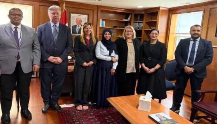 وزيرة التخطيط تبحث مع منظمة إنقاذ الطفولة وأميديست تعزيز الشراكة في التعليم وبناء القدرات