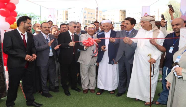 نائب وزير الأشغال يفتتح معرض عدن الثالث للإعمار والبناء 2026م