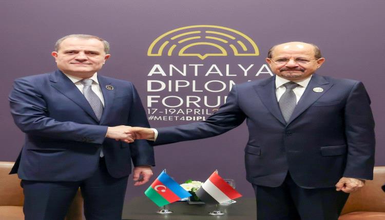 رئيس الوزراء يبحث مع وزير خارجية أذربيجان تعزيز العلاقات والتنسيق الدولي