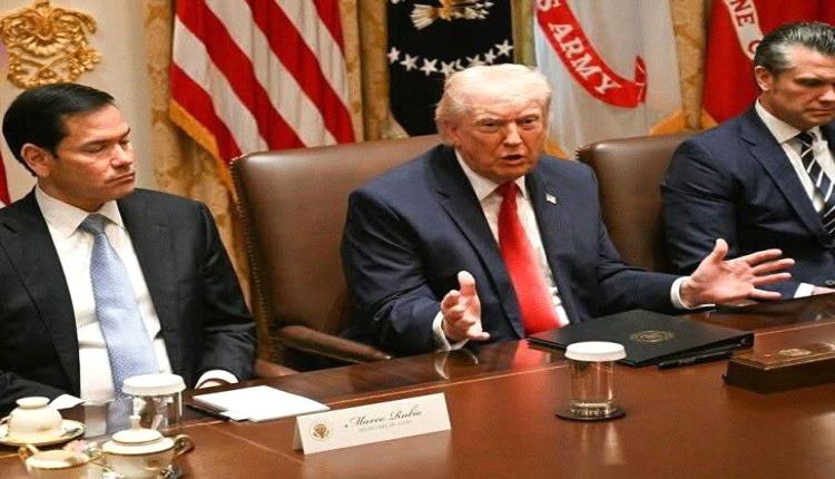 ترامب يجري مشاورات في البيت الأبيض حول إيران وسط تصاعد التوتر واحتمال عودة المواجهات