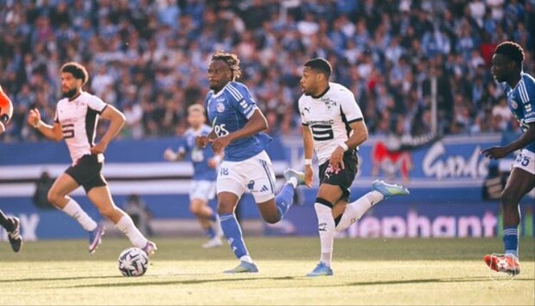 رين يضرب ستراسبورغ بثلاثية.. وتعادل مثير بين نانت وبريست في الدوري الفرنسي
