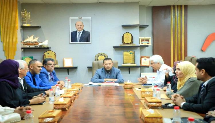 المحافظ عبدالرحمن شيخ يلتقي بمديري عموم المكاتب التنفيذية المكلفين حديثا ويؤكد أهمية العمل بروح الفريق الواحد