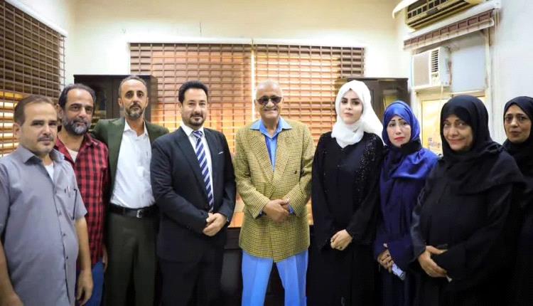 الوكيل "محمد سعيد سالم" يشرف على مراسم الاستلام والتسليم للإدارة الجديدة لمكتب الاعلام بالعاصمة عدن