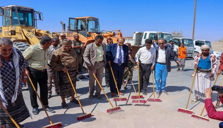برعاية المحافظ بن الوزير.. تدشين مبادرة “عتق أجمل وأنظف” لتعزيز المظهر الحضاري للمدينة.