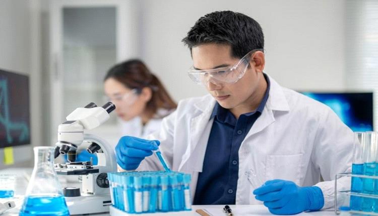 علماء صينيون ينجحون في إعادة برمجة خلايا بشرية كيميائيًا إلى خلايا جذعية متعددة القدرات