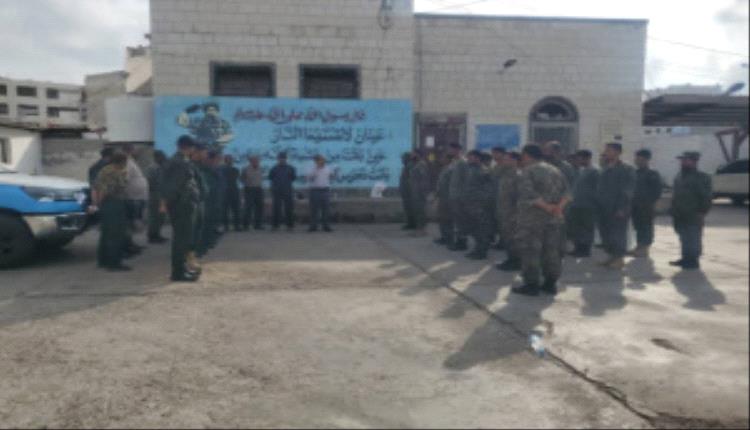 شرطة العاصمة عدن تواصل برنامج التوعية الأسبوعي لتعزيز الوعي الأمني ورفع الروح المعنوية للمنتسبين