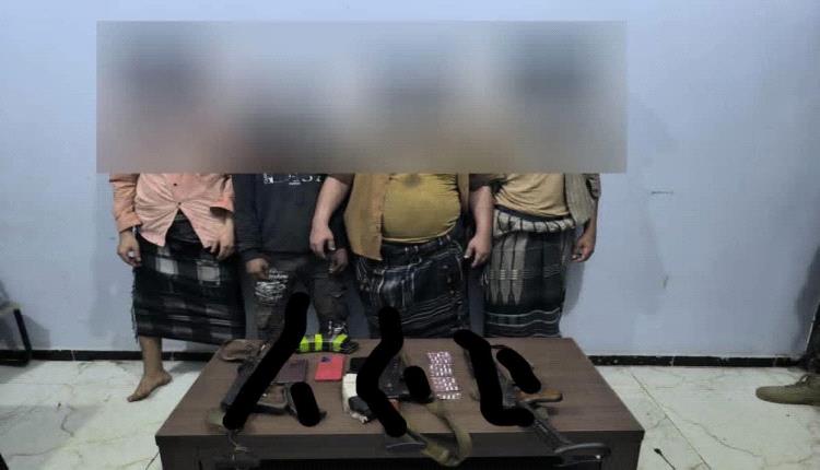 شرطة دار سعد تضبط مجموعة مسلحة بعد اشتباك أسفر عن إصابة جنديين.