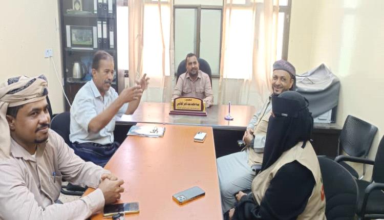 مدير عام مديرية سرار يستقبل وفد مؤسسة أيادي الخير لبحث تنفيذ مشاريع تنموية بدعم كويتي