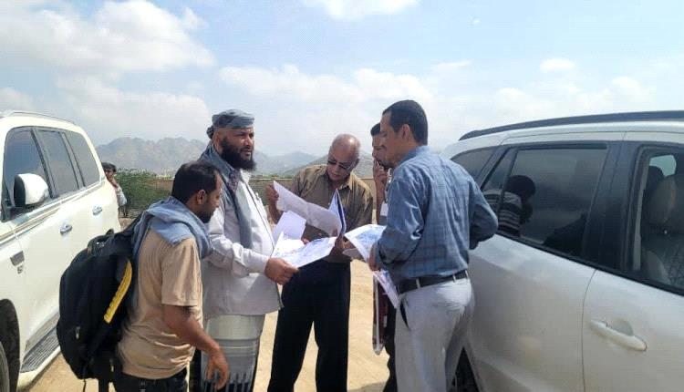 لحج.. تسليم موقع لإنشاء محطة طاقة شمسية في طور الباحة بقدرة 5 ميجاوات