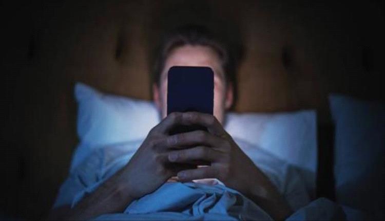 دراسة: الهواتف الذكية تكشف مؤشرات مبكرة للاكتئاب عبر تحليل السلوك اليومي