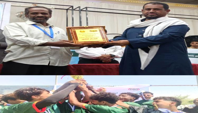 خنفر تفرض حضورها.. بطلةً للكرة ووصيفةً للعلم في أبين