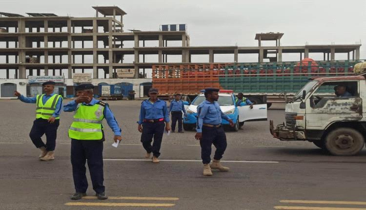 شرطة لحج: تسجيل 176 مخالفة مرورية خلال أبريل 2026 وإجراءات بحق المركبات المخالفة