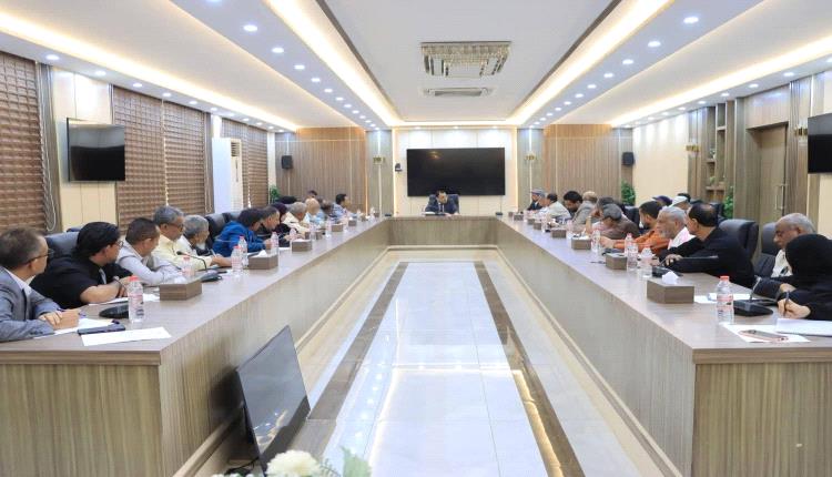 الوزير السقطري يوجّه بحزمة إجراءات لتعزيز الأداء المؤسسي وتفعيل الاستفادة من برامج الدعم الدولي