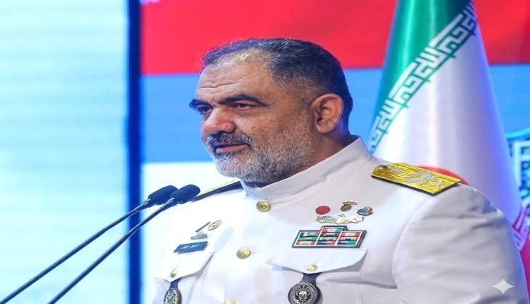 قائد البحرية الإيرانية يتوعد بـ"سلاح مرعب" ويعلن استهداف حاملة أمريكية خلال التصعيد