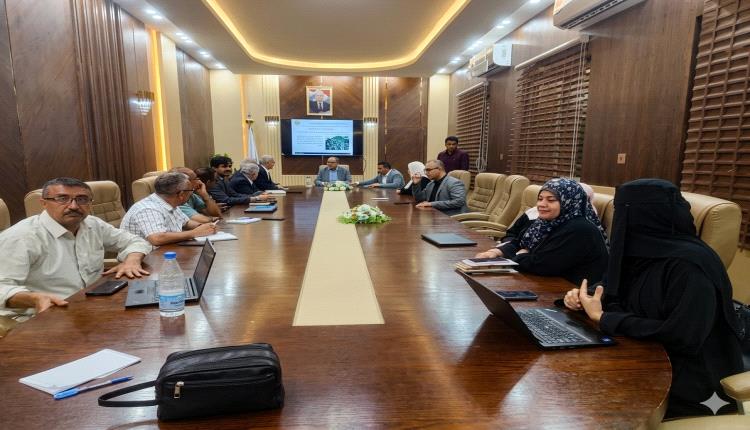 اجتماع موسع بعدن يناقش التحديات الوبائية وتعزيز برامج التحصين