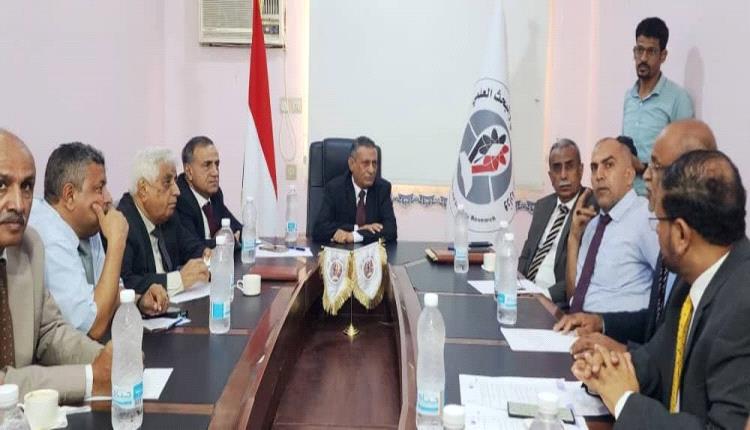 وزير التعليم العالي يناقش إقرار الإطار المرجعي لإنشاء شبكة مكاتب العلاقات الدولية