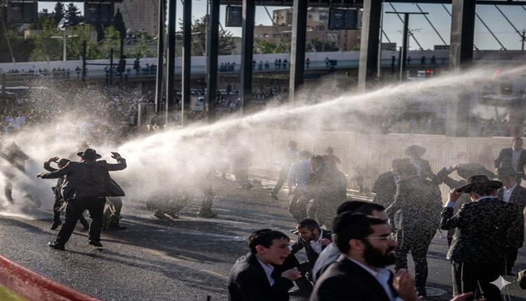 تصاعد احتجاجات الحريديم في القدس وعسقلان رفضًا للتجنيد الإجباري واعتقالات واسعة