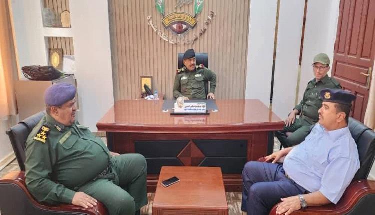 تعزيز أمني مشترك في شبوة: تنسيق بين الشرطة وخفر السواحل لتأمين الشريط الساحلي ومكافحة التهريب