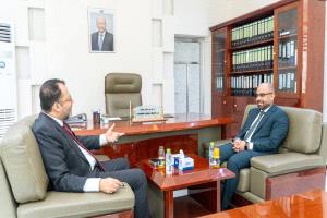 الكهرباء والاتصالات تتفقان على تسريع رقمنة الخدمات والعدادات الذكية