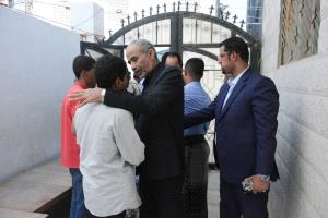 عضو مجلس القيادة محمود الصبيحي يقدم واجب العزاء في استشهاد الدكتور عبدالرحمن الشاعر