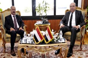 وزير النقل يبحث مع وزير الطيران المصري تعزيز التعاون الاستراتيجي وتحديات الملاحة الجوية