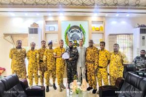 بن عفيف يكرم حراسة البنك المركزي لدورهم بالقبض على قاتل الشاب زكريا