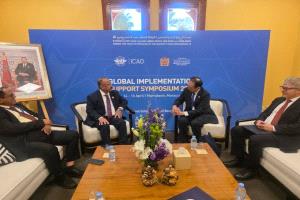 وزير النقل يبحث مع قيادة منظمة 