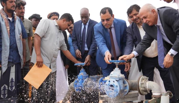 وزيرا المياه والزراعة يدشنان مشاريع استراتيجية لتعزيز إمدادات المياه في المهرة بدعم دولي